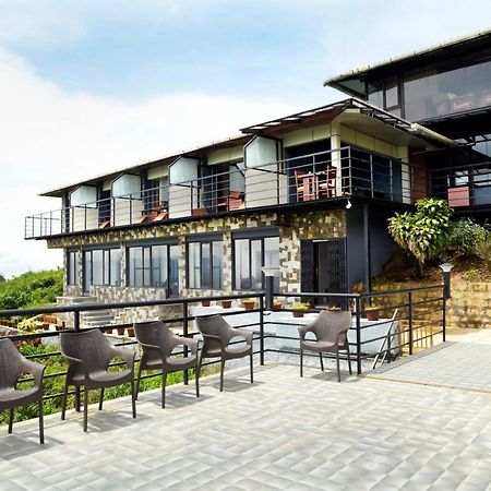Stayvista At Talerock Inn Mountain View - Breakfast Included Valparai Exterior photo