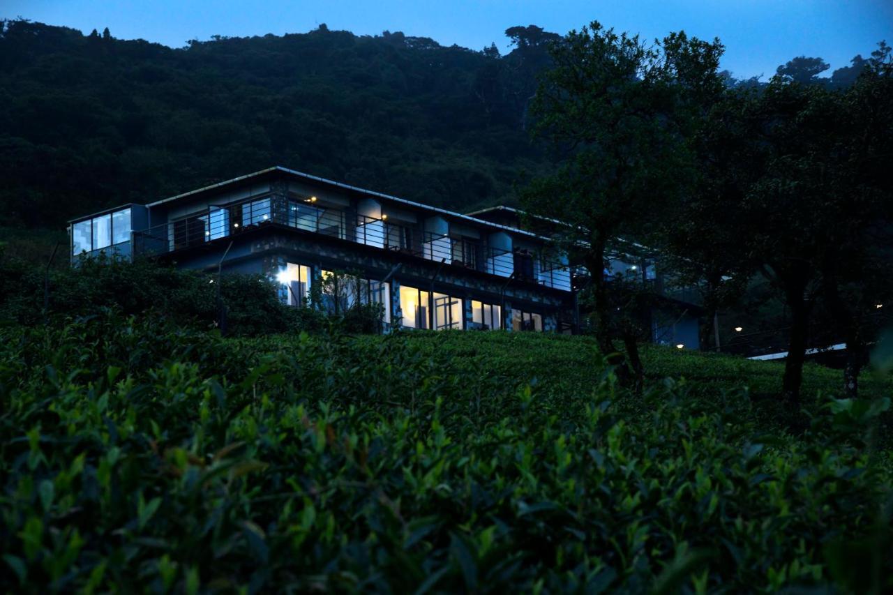 Stayvista At Talerock Inn Mountain View - Breakfast Included Valparai Exterior photo
