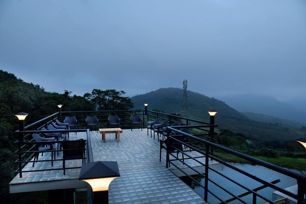 Stayvista At Talerock Inn Mountain View - Breakfast Included Valparai Exterior photo
